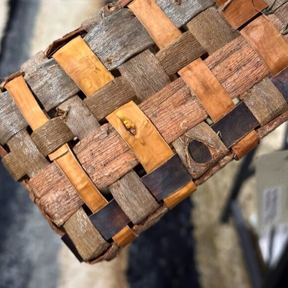 ARTIST Elise Thornton 6" Woven Willow Bark Basket - Created by Artist in WI NWT - Picture 9 of 15